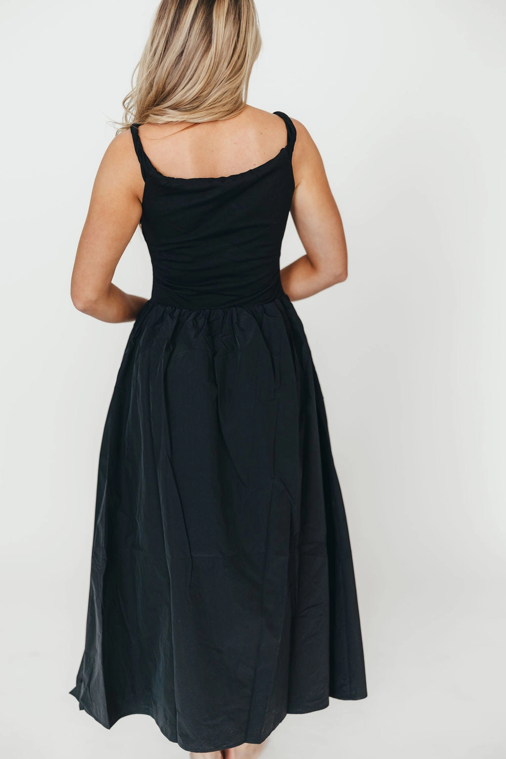 Bethany Off-Shoulder Midi Dress in Black