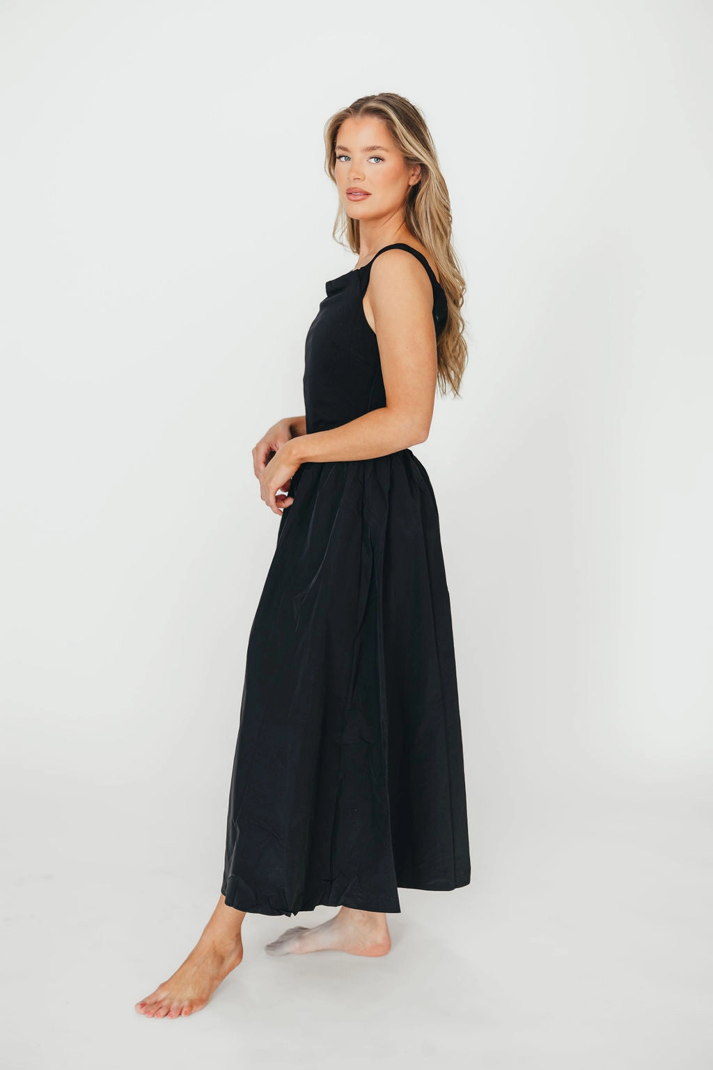 Bethany Off-Shoulder Midi Dress in Black