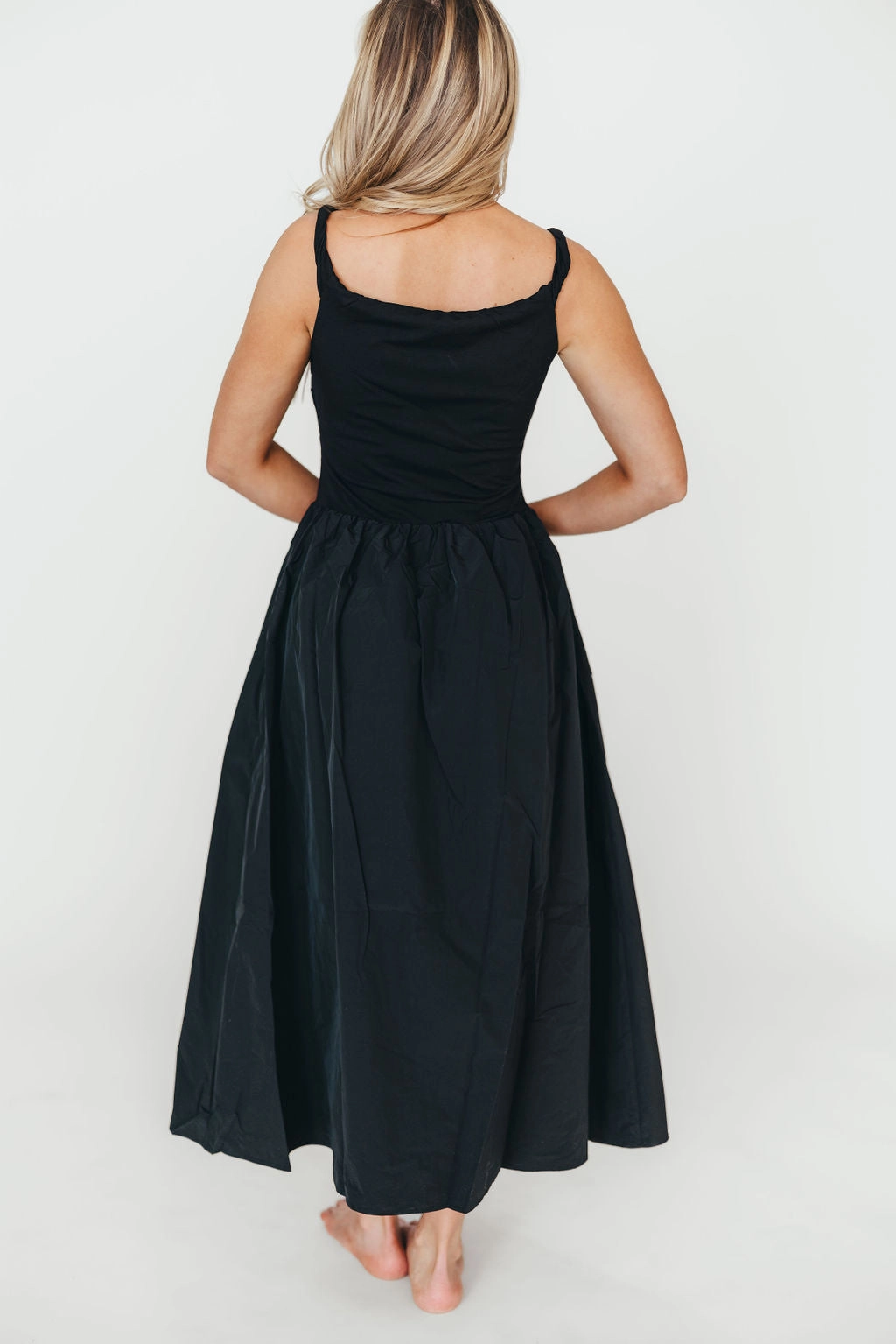 Bethany Off-Shoulder Midi Dress in Black