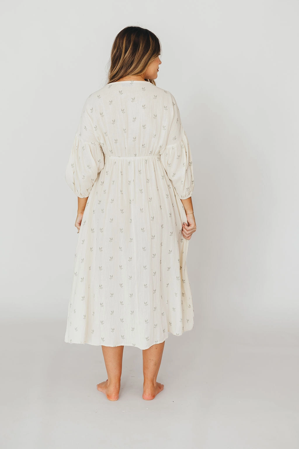 Hunter 100% Cotton Gauze Midi Dress in Soy/Sage Foliage - Bump Friendly and Inclusive Sizing