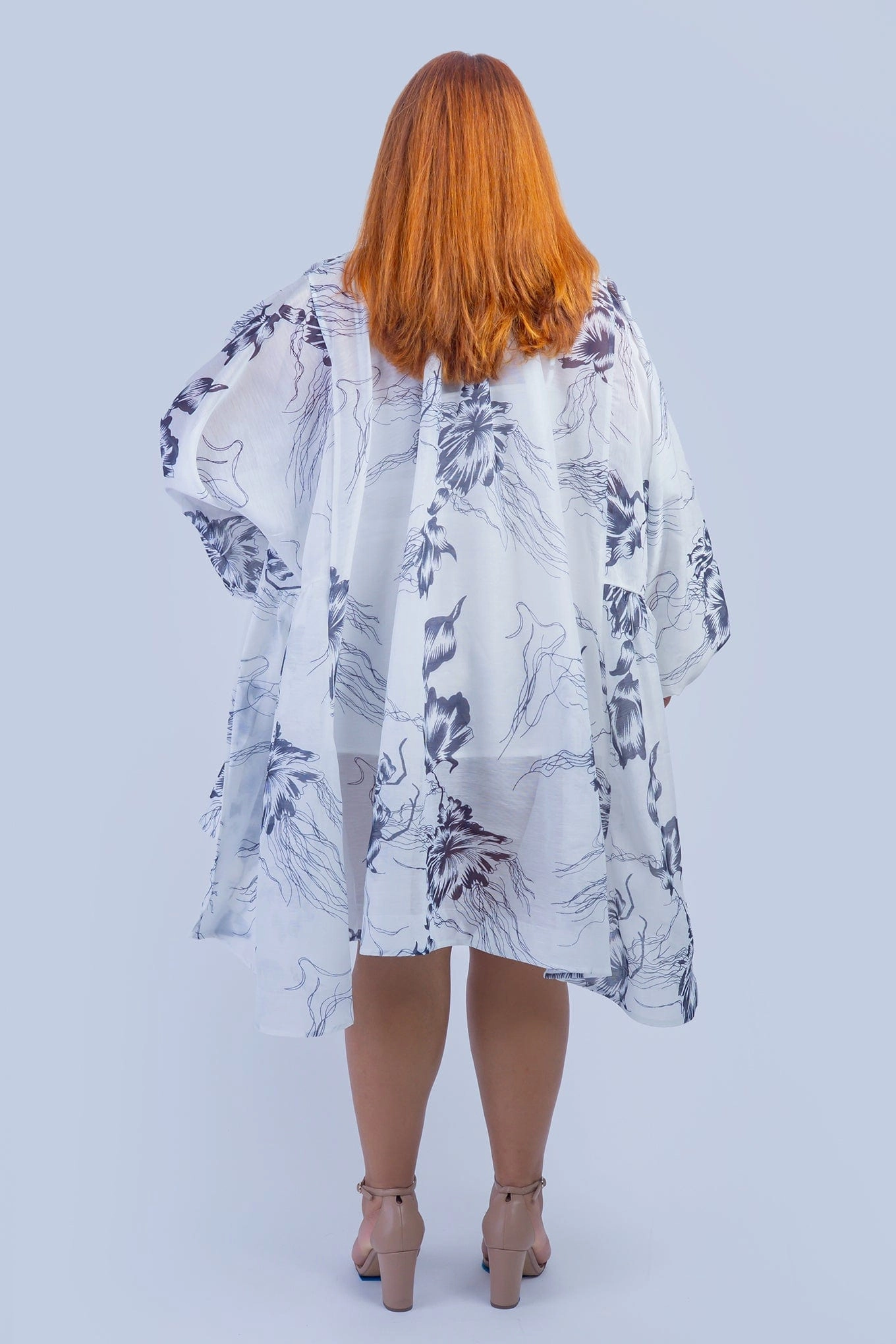 Oversize One Size White and Black Floral Dress