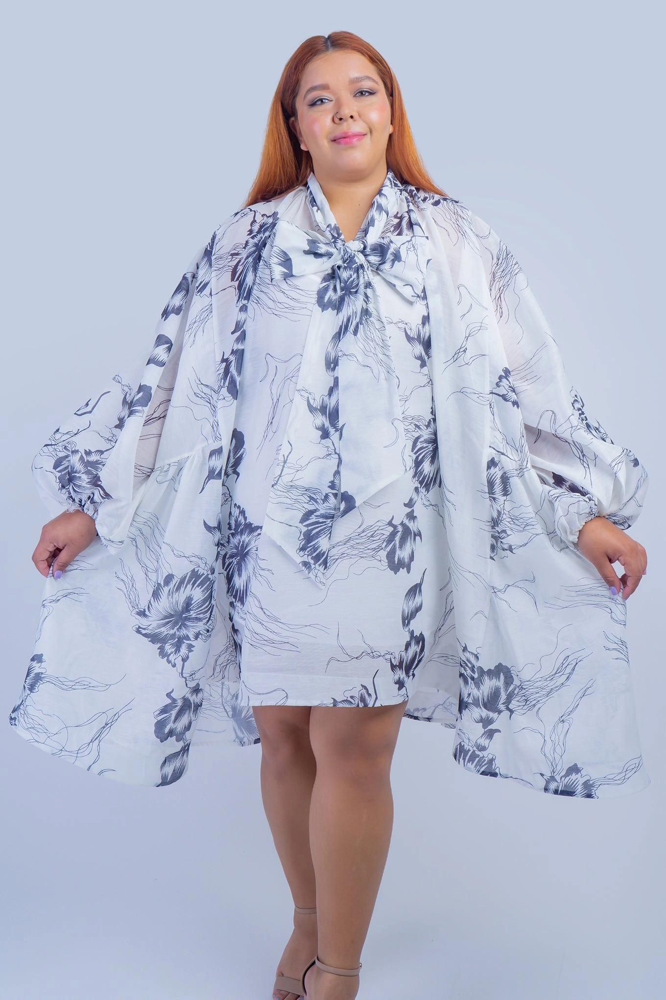 Oversize One Size White and Black Floral Dress