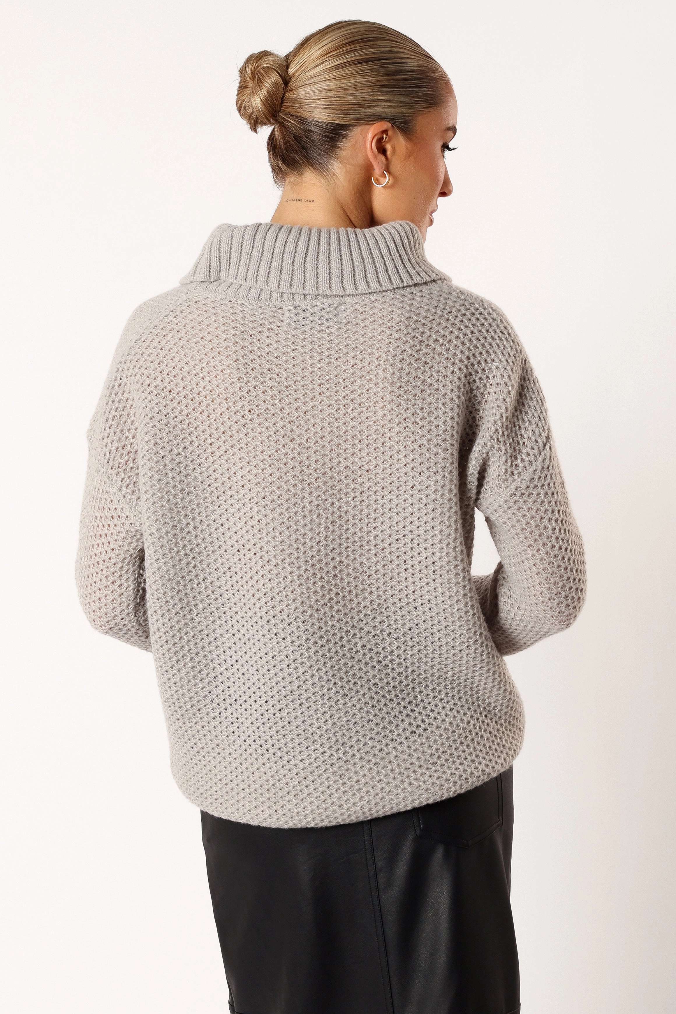Rayne Turtleneck Knit Sweater - Light Grey